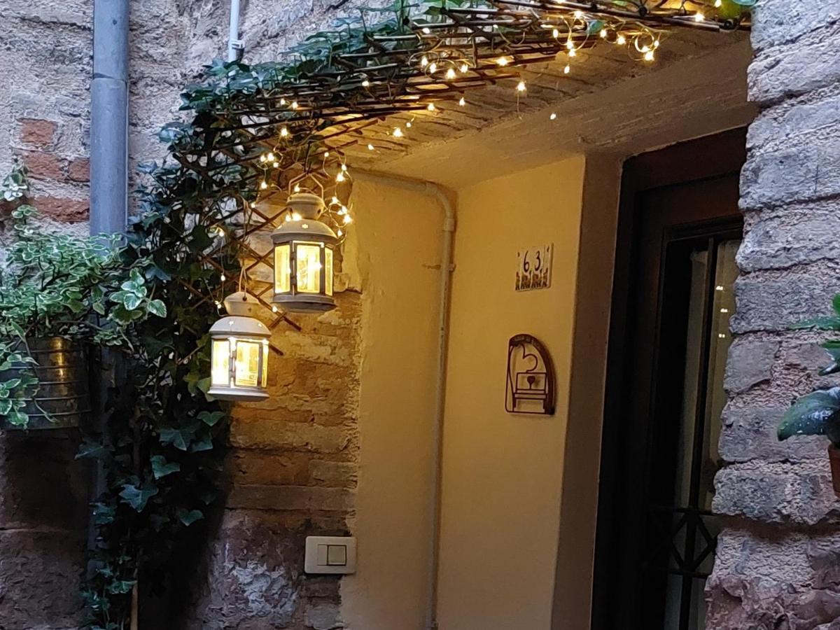 Ferienwohnung Nel Vicolo Dei Baci - Casa Vacanze Al Bacio Spello Exterior foto